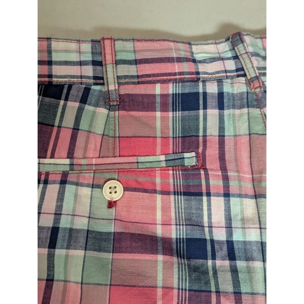 IZOD Shorts Mens 34 Tan Blue Plaid 9